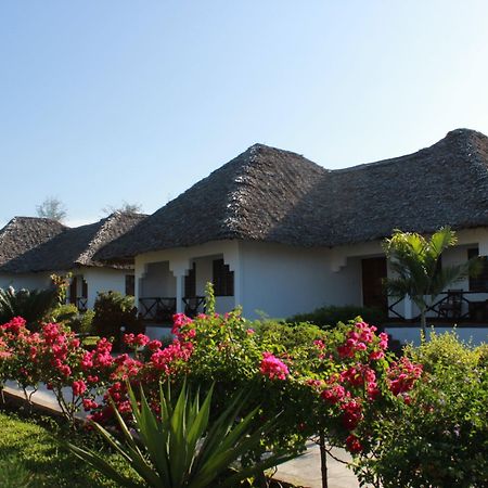 African Sun Sand Sea Beach Resort & Spa Bwejuu Dış mekan fotoğraf