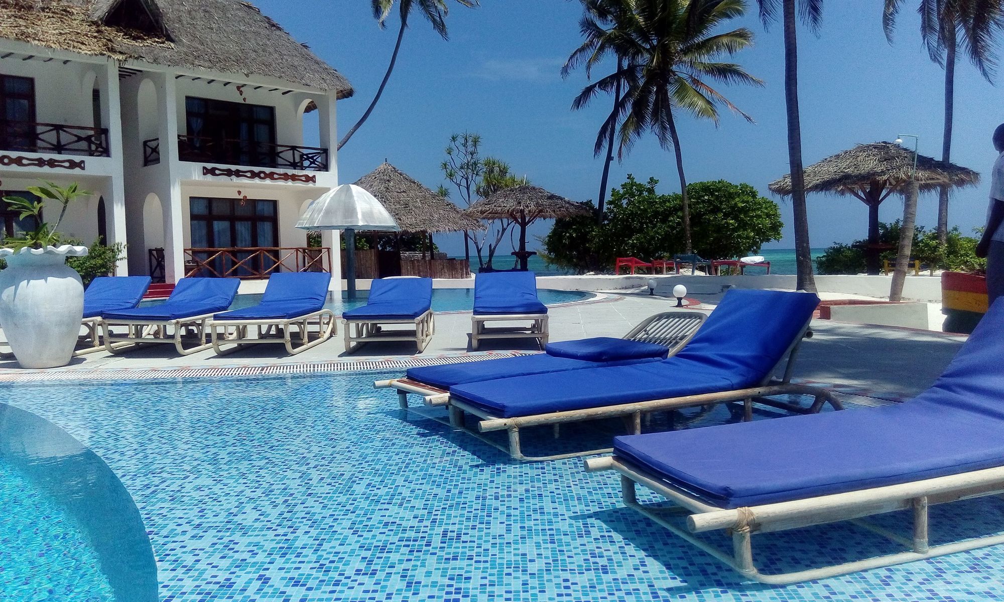 African Sun Sand Sea Beach Resort & Spa Bwejuu Dış mekan fotoğraf