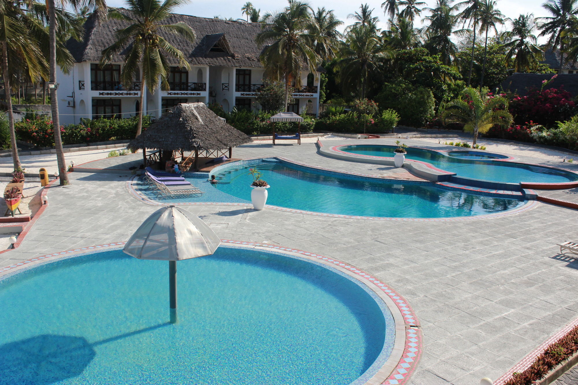 African Sun Sand Sea Beach Resort & Spa Bwejuu Dış mekan fotoğraf