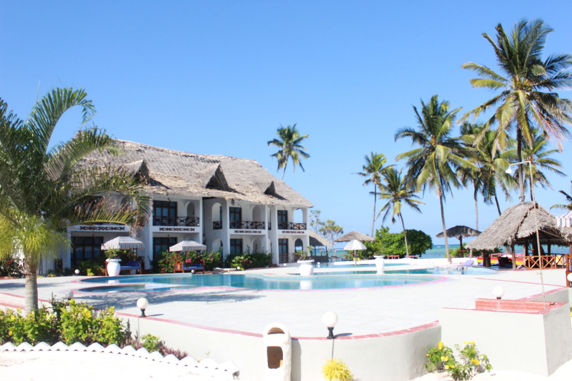 African Sun Sand Sea Beach Resort & Spa Bwejuu Dış mekan fotoğraf